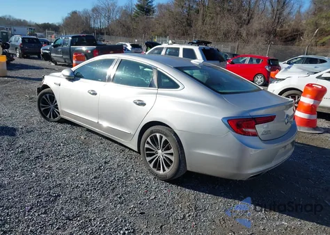 2017 Buick Lacrosse Essence z USA, uszkodzony, nr VIN 1G4ZP5SS1HU160256